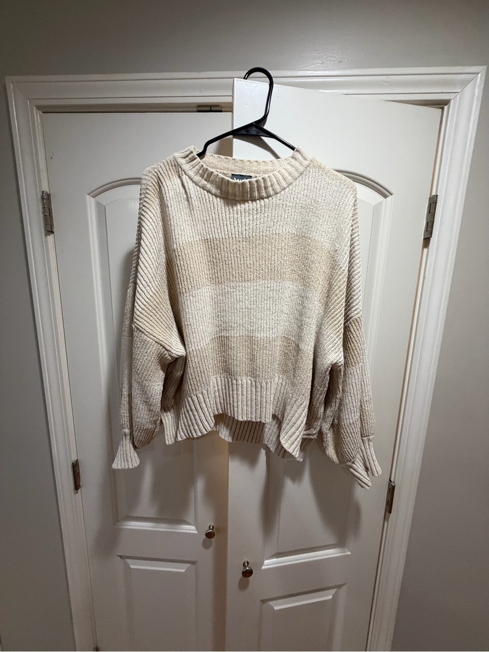 ARULA Cream and Beige Striped Crewneck Sweater